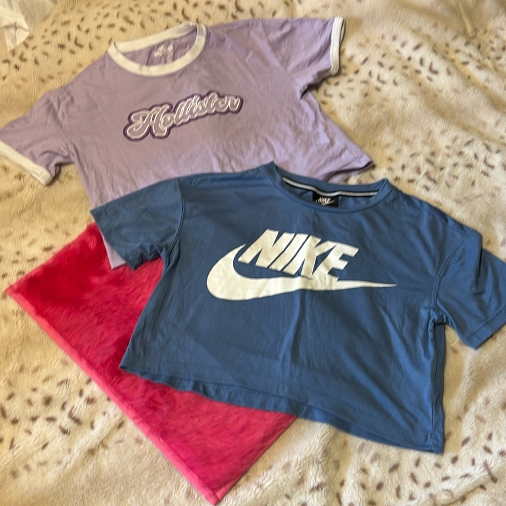 Hollister & Nike Size XS Oversized Half Shirts